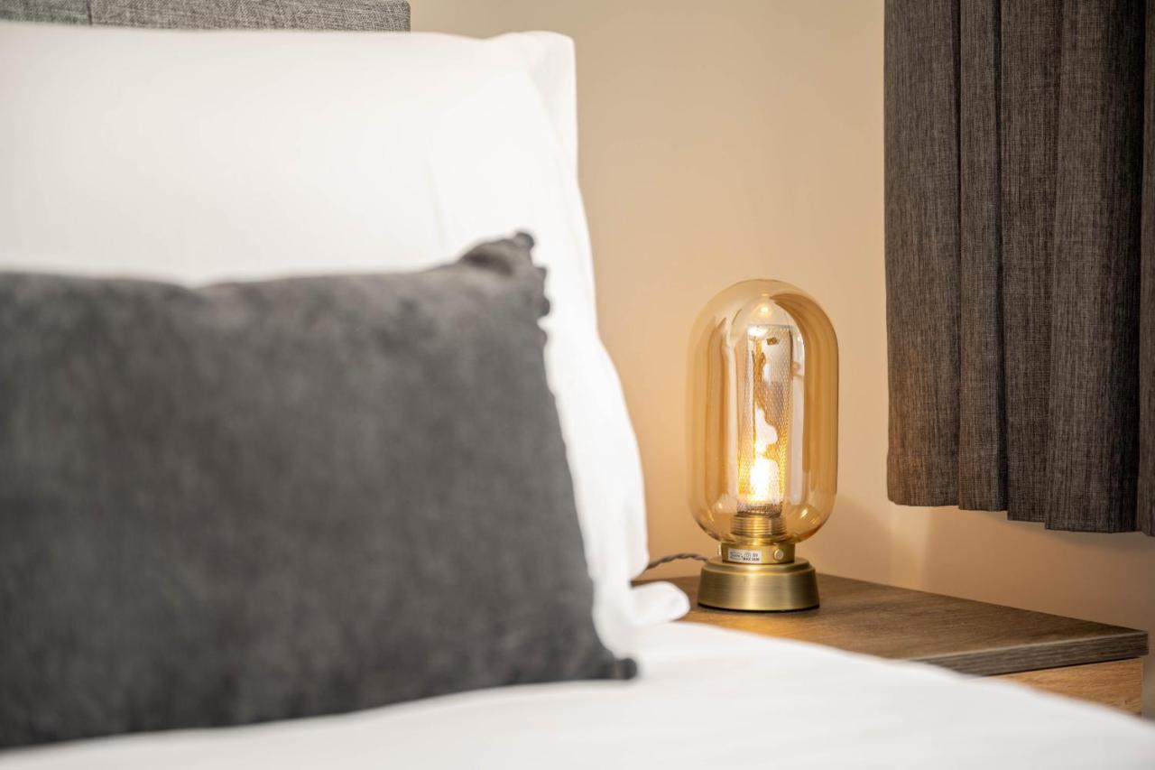 The Oaklands - Luxury Spacious 6-Bed, Near Solihull, Birmingham City, Jlr, Nec, Airport, Resorts World, Hs2 Exteriör bild