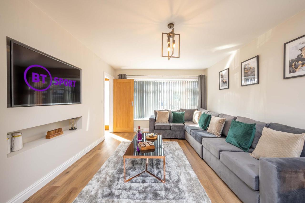 The Oaklands - Luxury Spacious 6-Bed, Near Solihull, Birmingham City, Jlr, Nec, Airport, Resorts World, Hs2 Exteriör bild