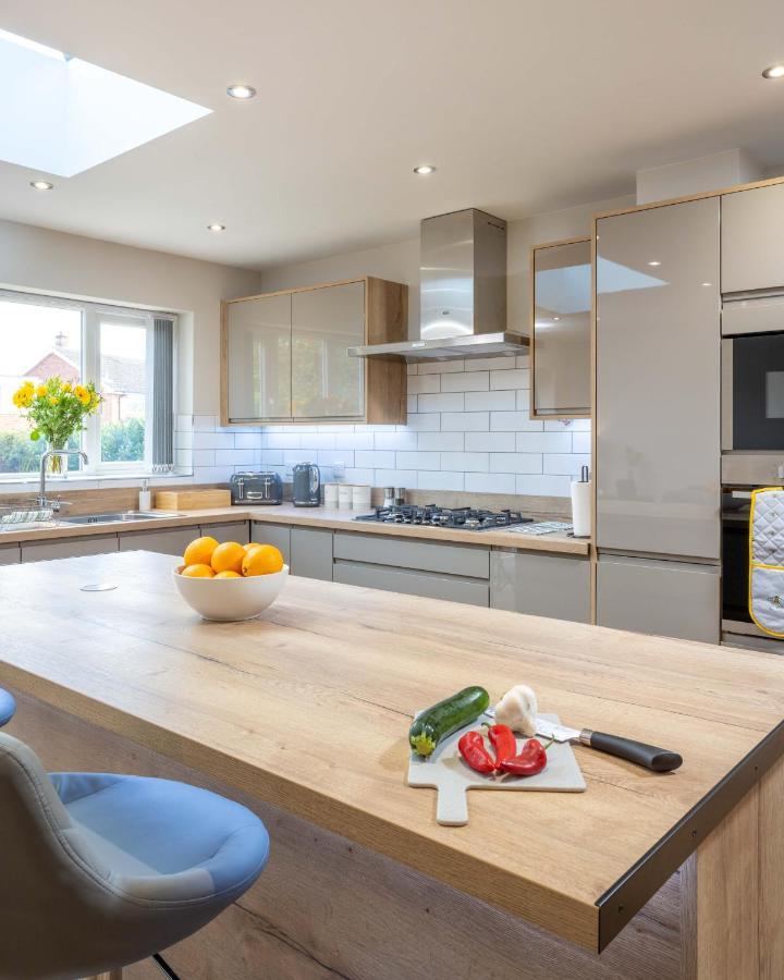 The Oaklands - Luxury Spacious 6-Bed, Near Solihull, Birmingham City, Jlr, Nec, Airport, Resorts World, Hs2 Exteriör bild