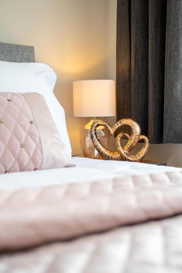 The Oaklands - Luxury Spacious 6-Bed, Near Solihull, Birmingham City, Jlr, Nec, Airport, Resorts World, Hs2 Exteriör bild