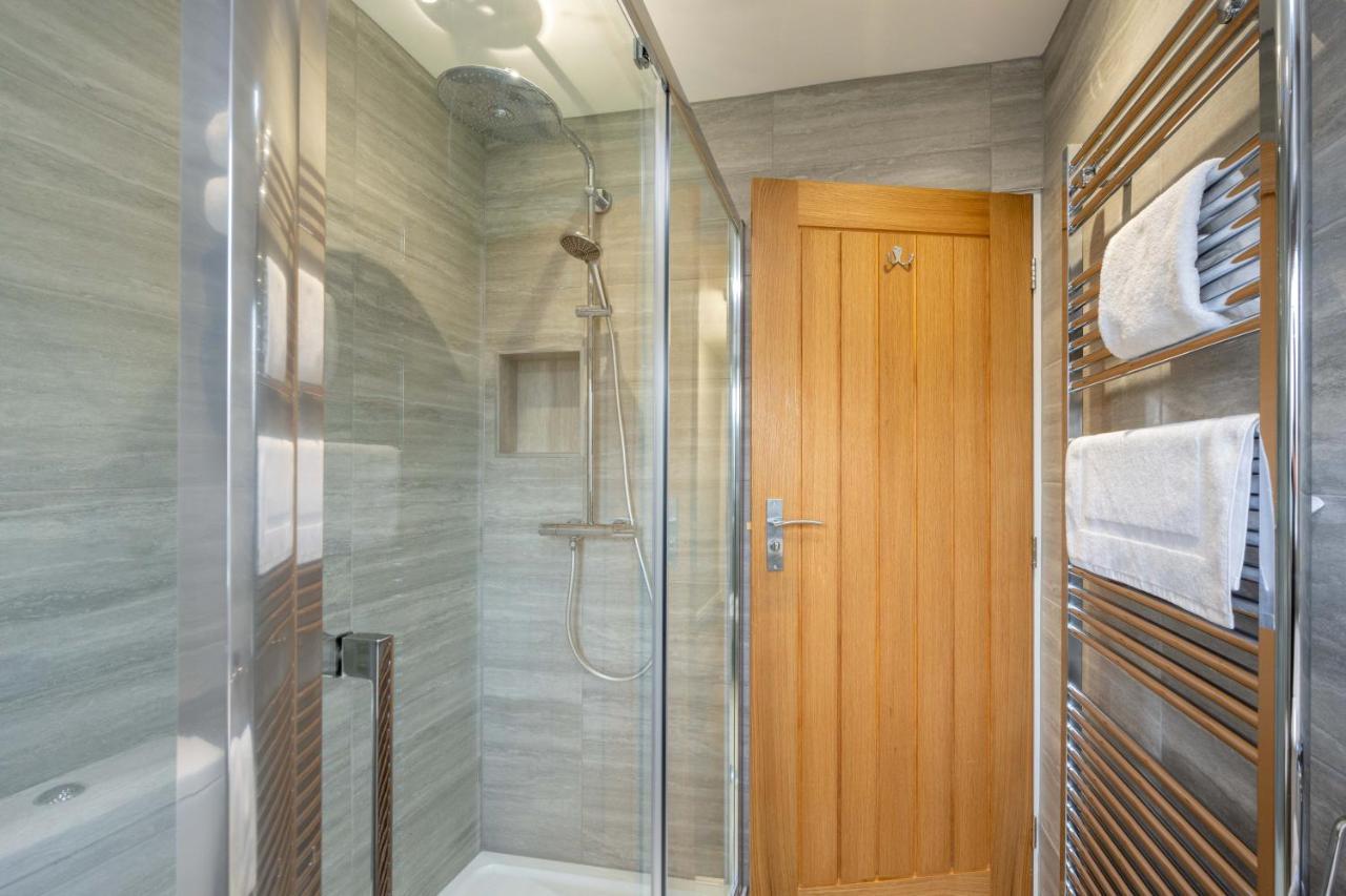 The Oaklands - Luxury Spacious 6-Bed, Near Solihull, Birmingham City, Jlr, Nec, Airport, Resorts World, Hs2 Exteriör bild