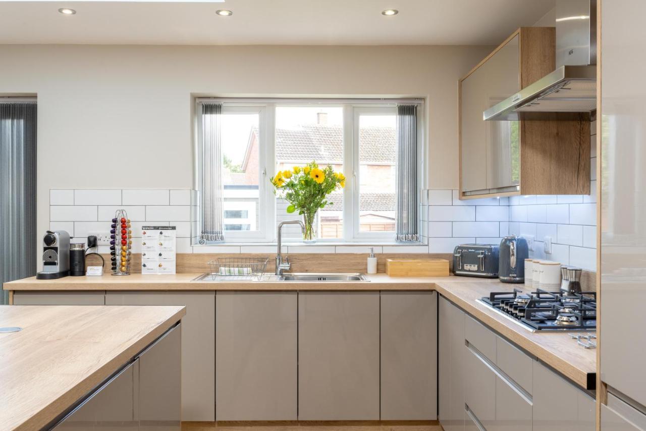 The Oaklands - Luxury Spacious 6-Bed, Near Solihull, Birmingham City, Jlr, Nec, Airport, Resorts World, Hs2 Exteriör bild