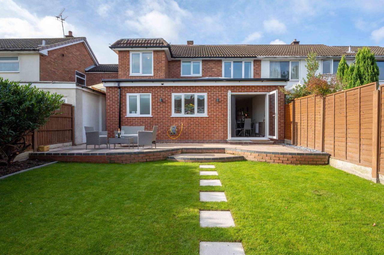 The Oaklands - Luxury Spacious 6-Bed, Near Solihull, Birmingham City, Jlr, Nec, Airport, Resorts World, Hs2 Exteriör bild