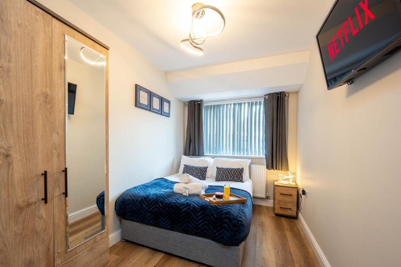 The Oaklands - Luxury Spacious 6-Bed, Near Solihull, Birmingham City, Jlr, Nec, Airport, Resorts World, Hs2 Exteriör bild