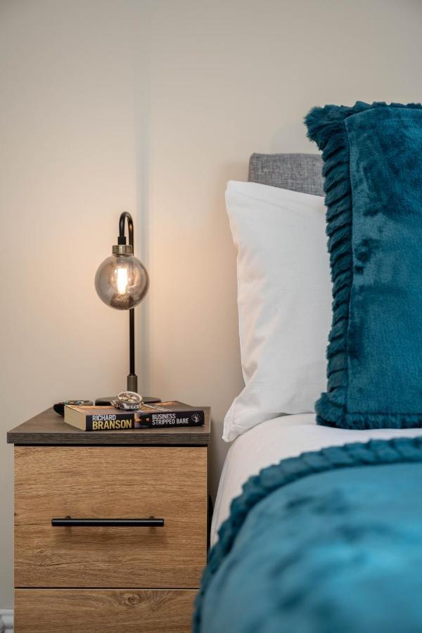 The Oaklands - Luxury Spacious 6-Bed, Near Solihull, Birmingham City, Jlr, Nec, Airport, Resorts World, Hs2 Exteriör bild